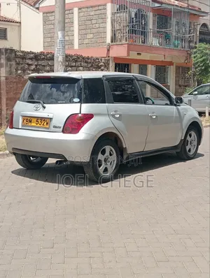 Toyota IST 2003 Silver