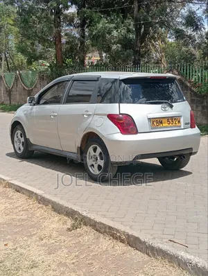 Toyota IST 2003 Silver
