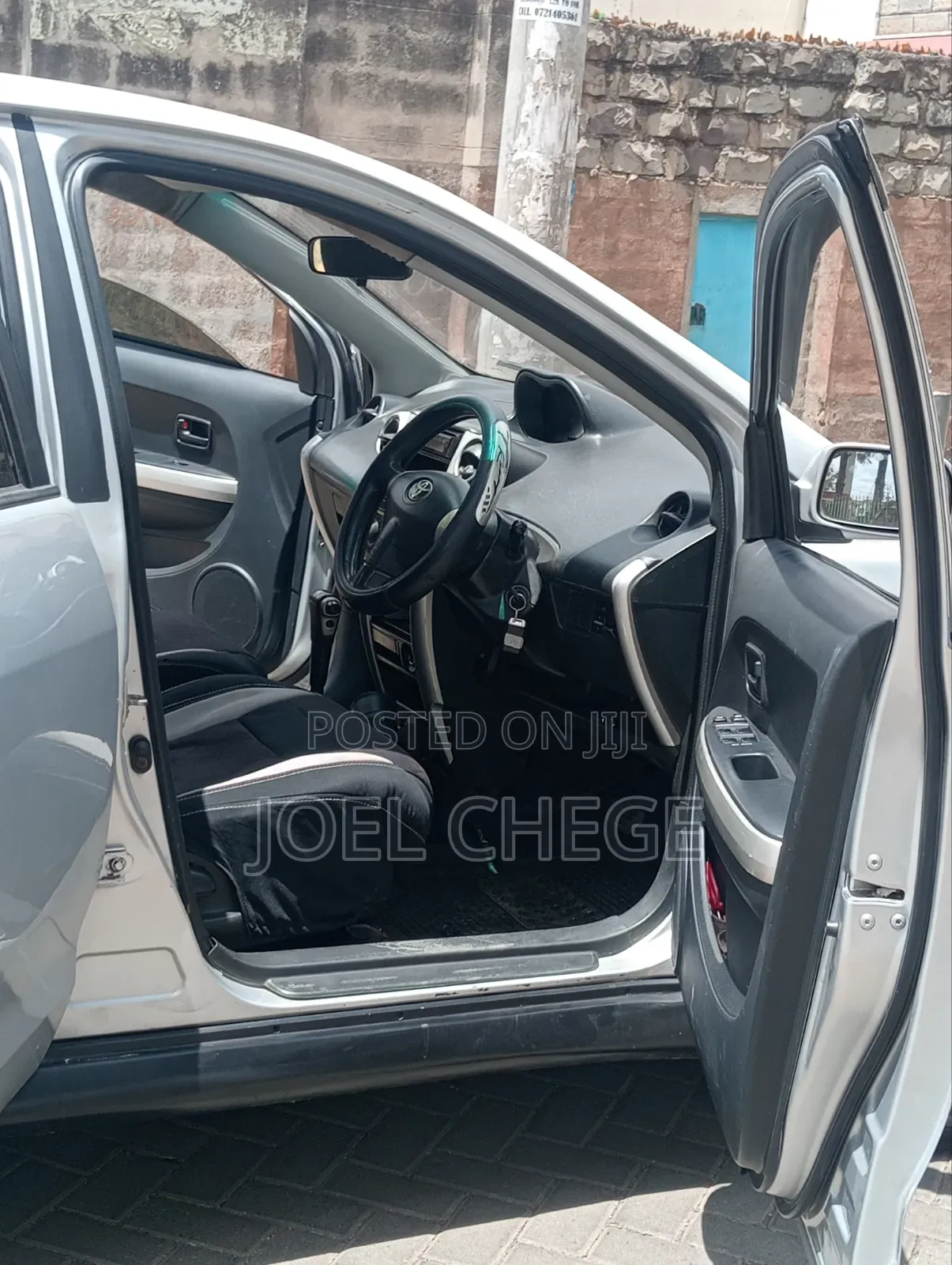 Toyota IST 2003 Silver