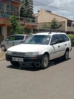 Toyota Corolla 2000 White