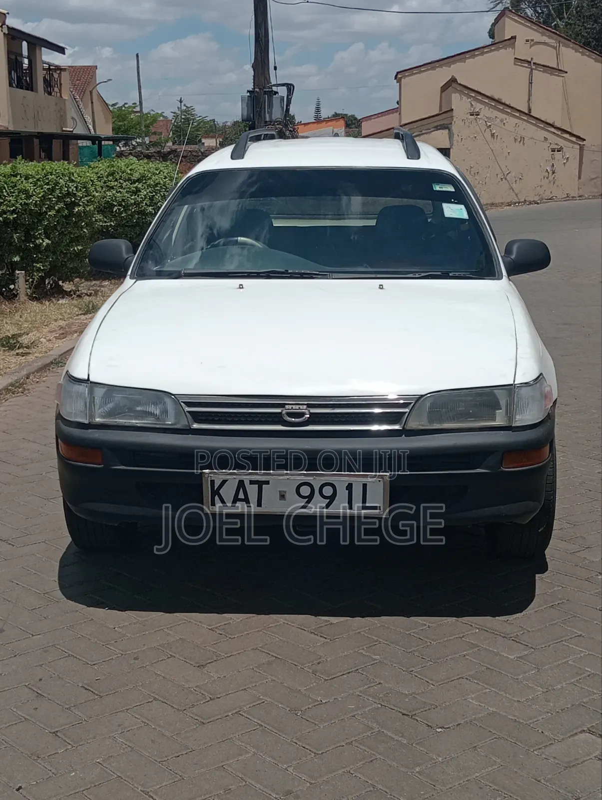 Toyota Corolla 2000 White