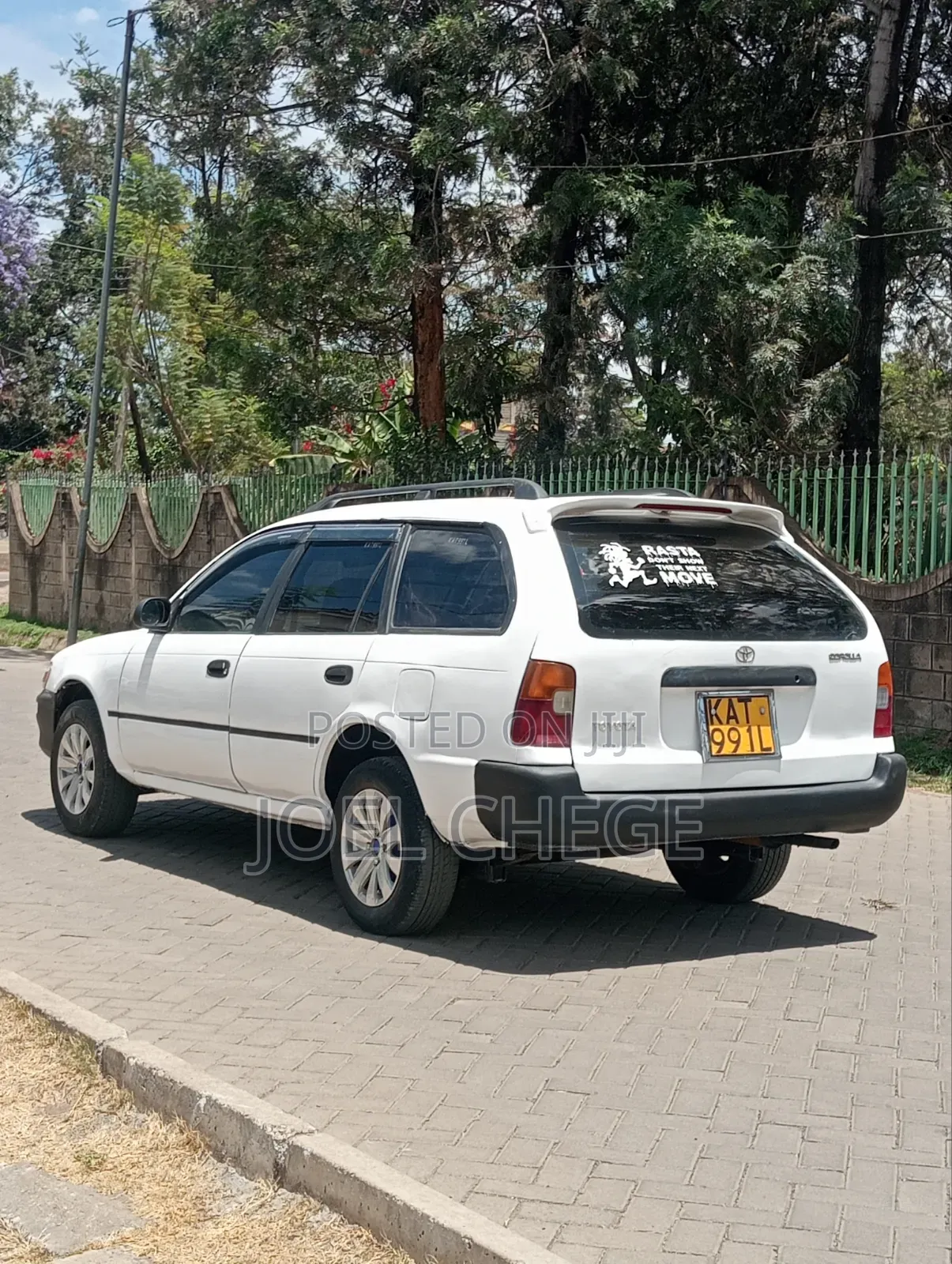 Toyota Corolla 2000 White