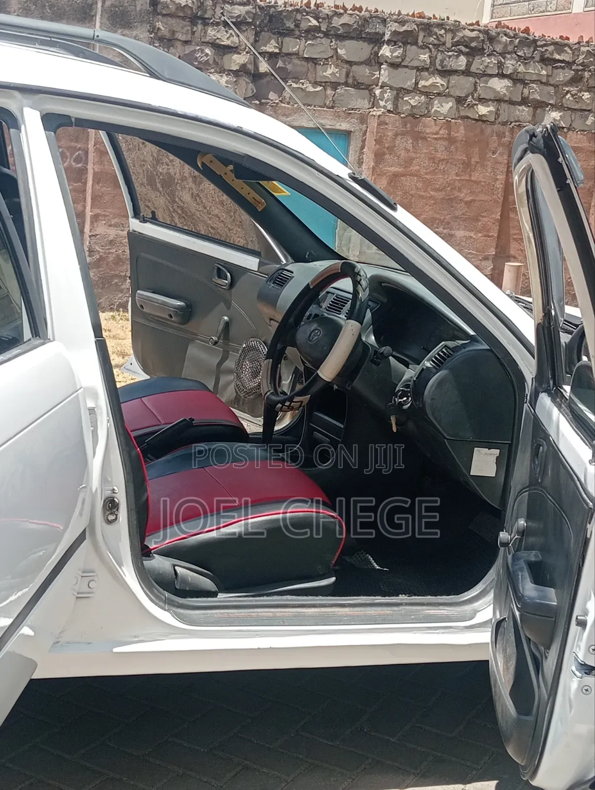Toyota Corolla 2000 White