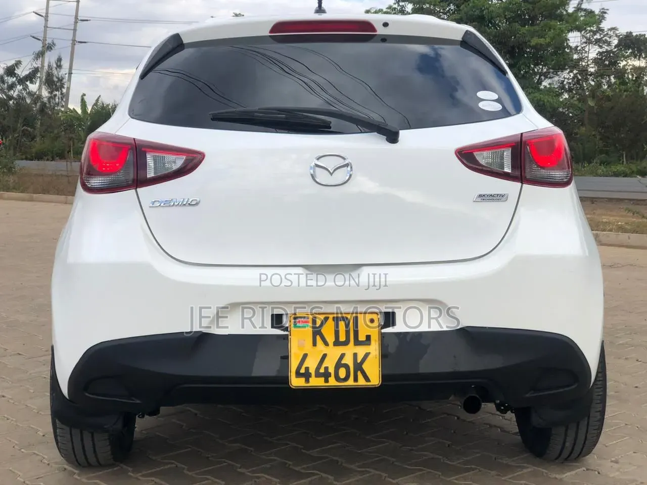 Mazda Demio 2015 Off white