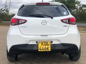 Mazda Demio 2015 Off white