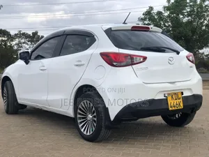 Mazda Demio 2015 Off white