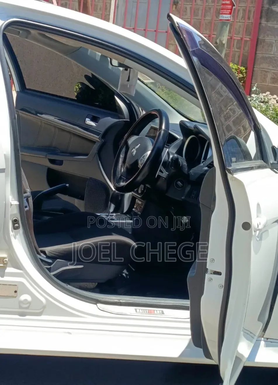 Mitsubishi Galant 2015 White
