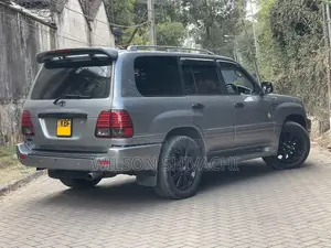 Toyota Land Cruiser 2005 Silver