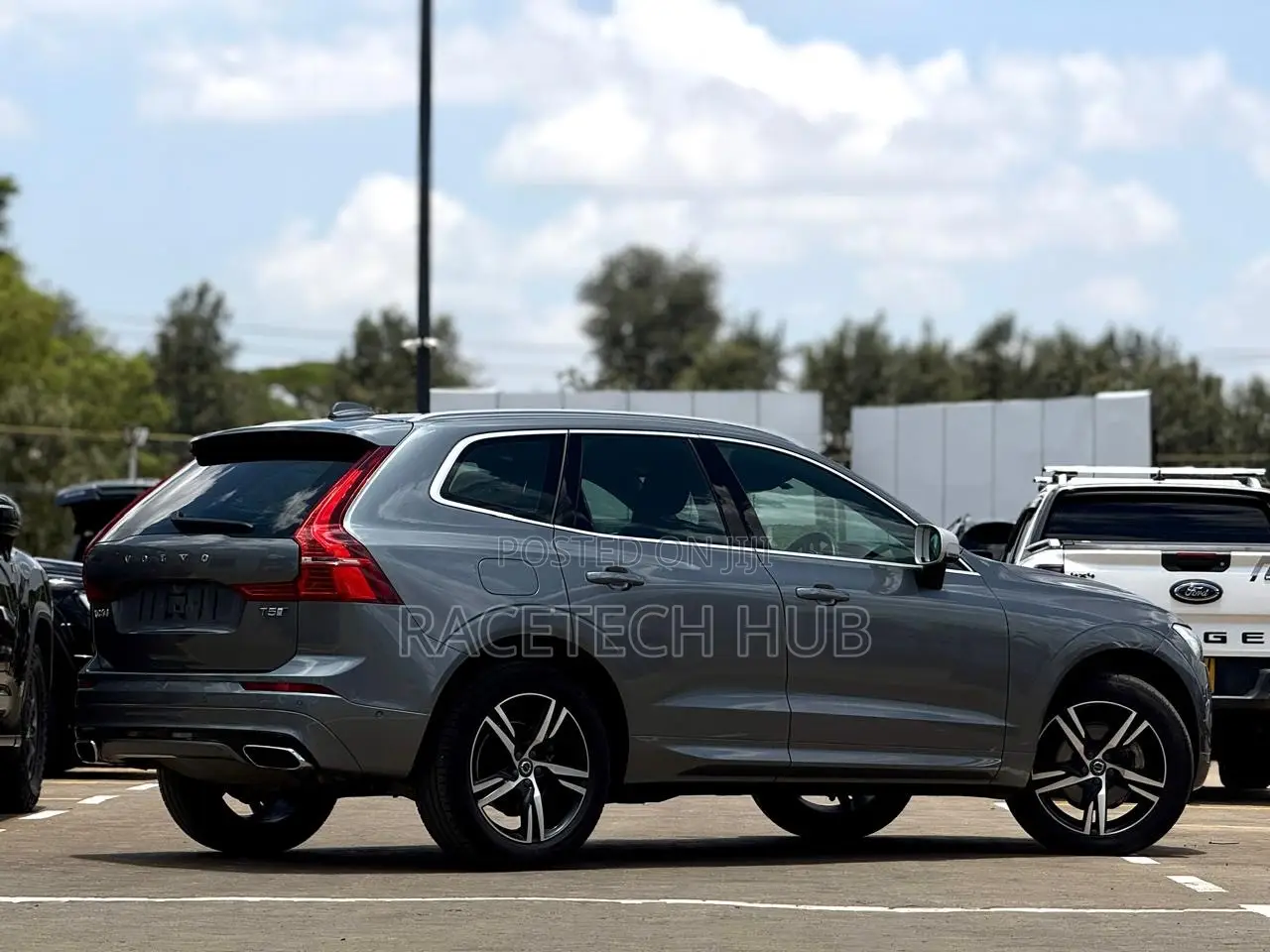 Volvo XC60 T5 R-Design AWD 2018 Gray