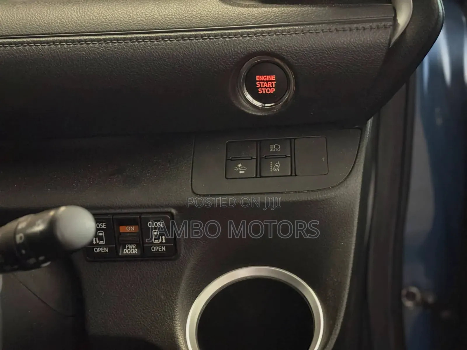 Toyota Sienta 1.5 FWD 2021 Blue