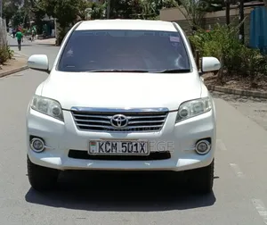 Toyota Vanguard 2010 White