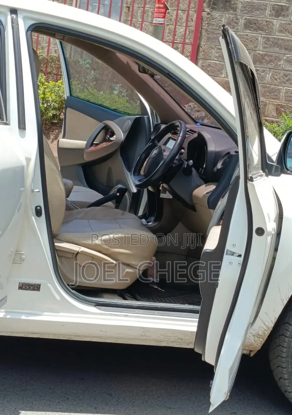 Toyota Vanguard 2010 White