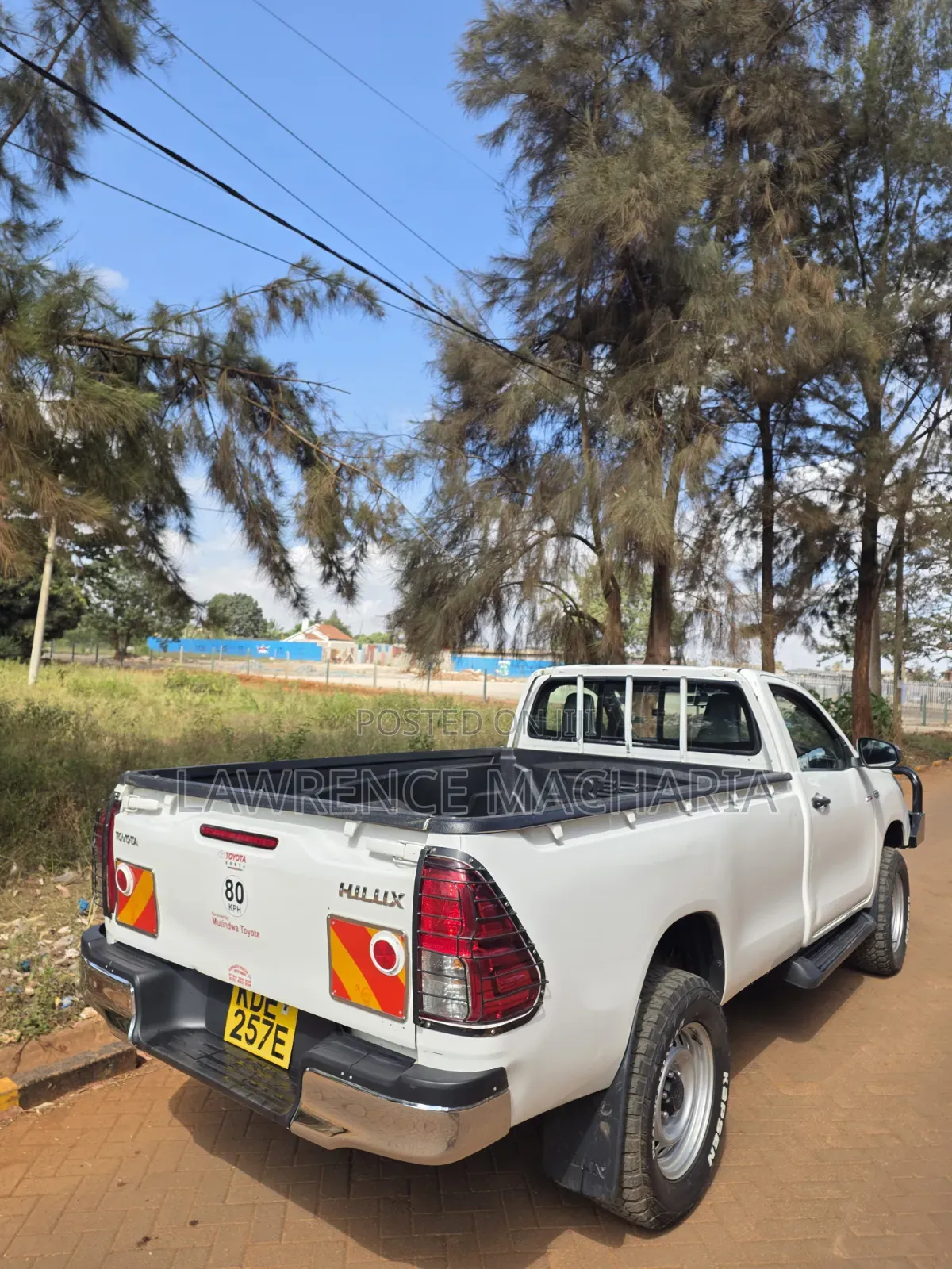 Toyota Hilux 2021 White