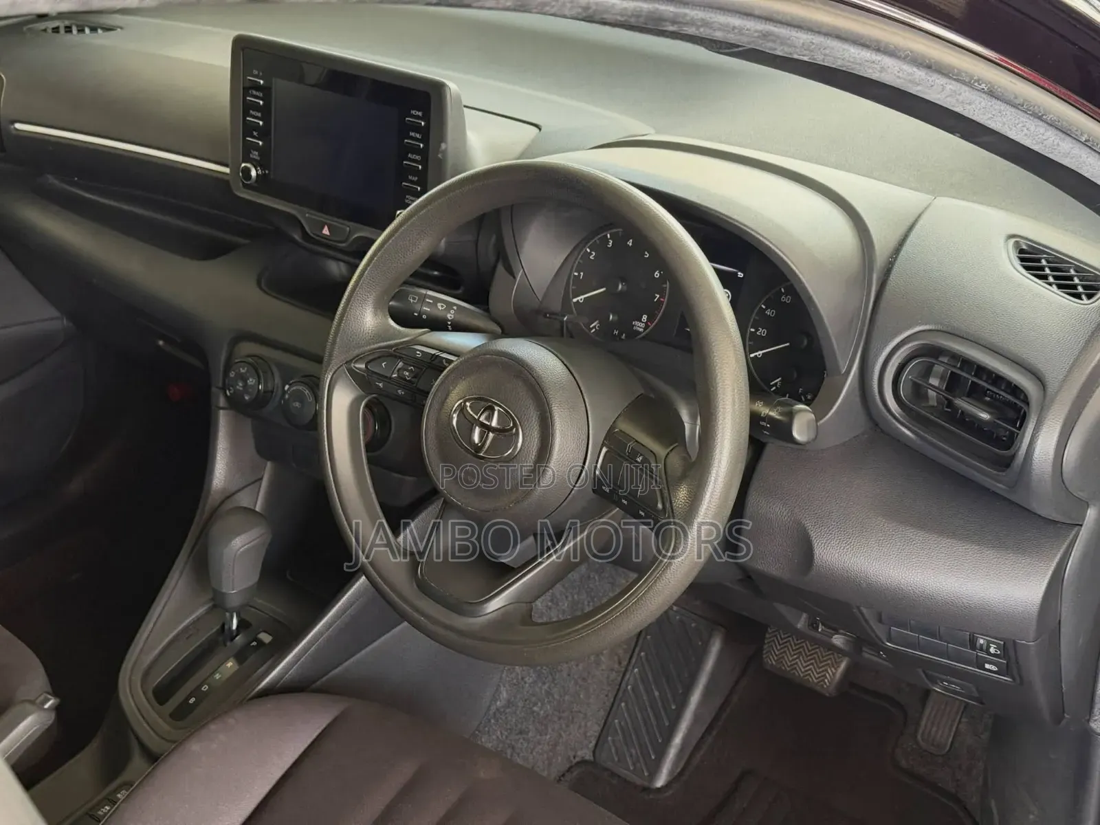 Toyota Yaris 2021 Brown