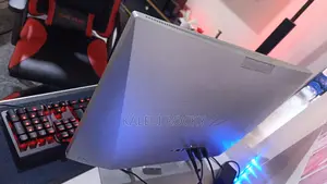 Desktop Computer HP 8GB AMD Ryzen 5 SSD 256GB