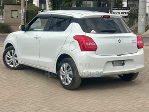 Suzuki Swift 2018 White