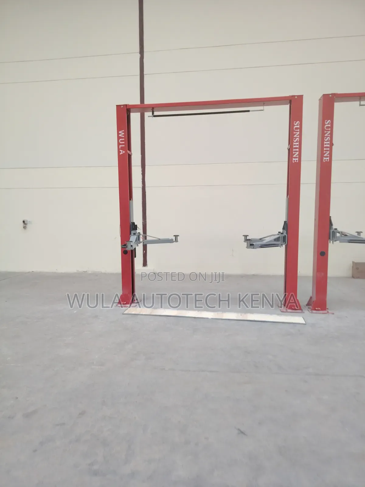 Clear Working Area Underneathof Vehicle 2post Carlift 4tns Machine