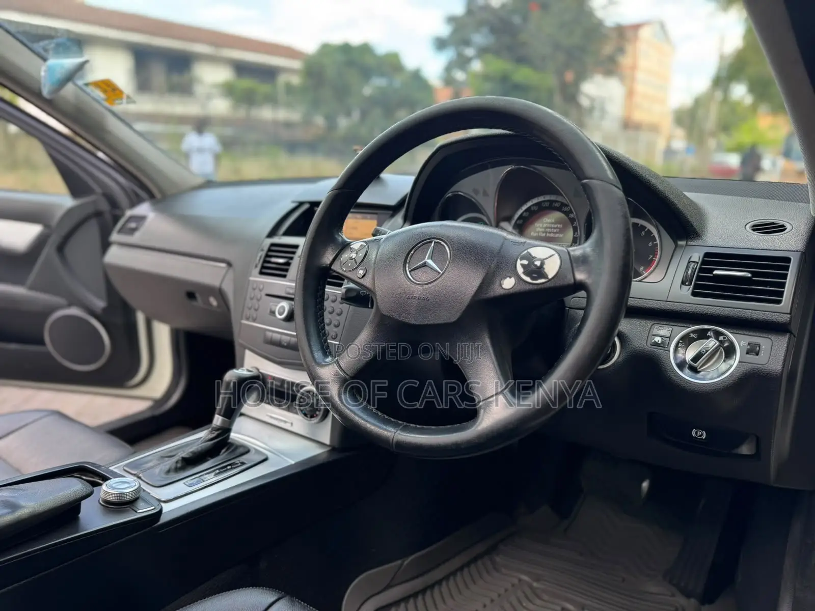 Mercedes-Benz C300 2011 White