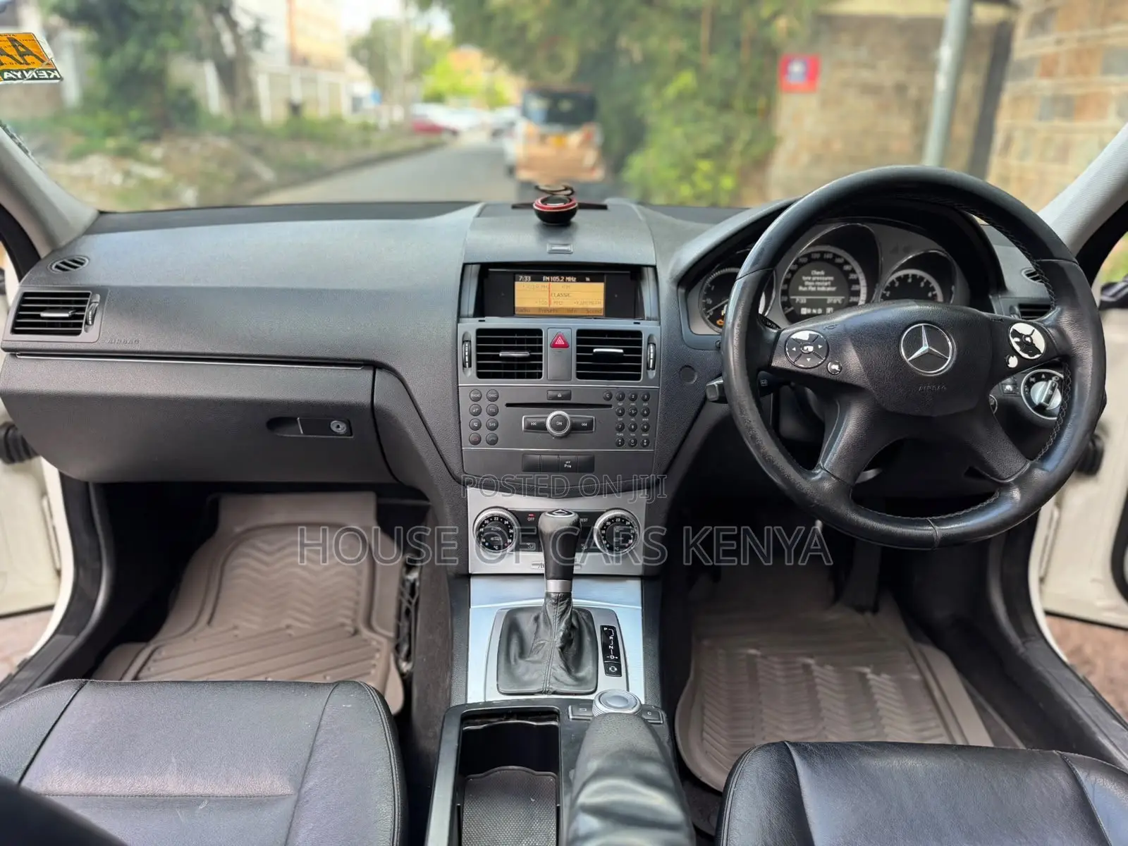 Mercedes-Benz C300 2011 White