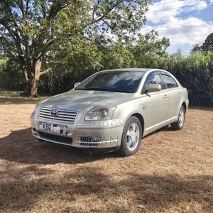 Toyota Avensis 2008 Gold
