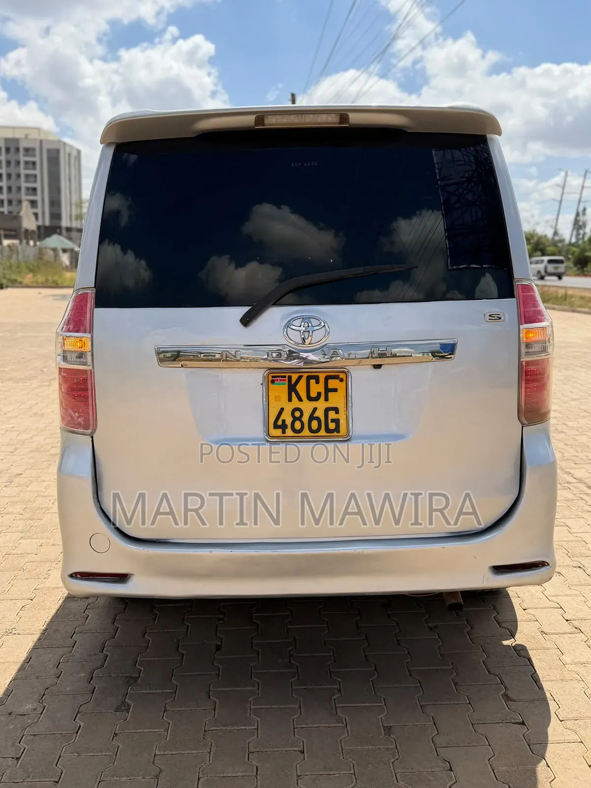 Toyota Noah 2009 Silver