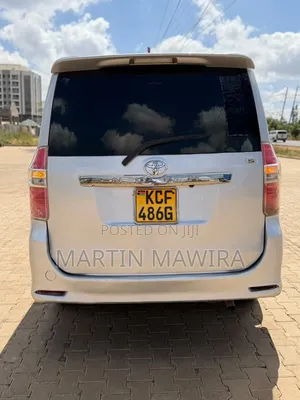 Toyota Noah 2009 Silver