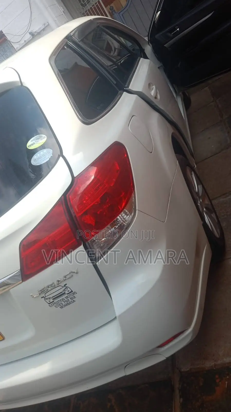 Subaru Legacy 2012 Pearl