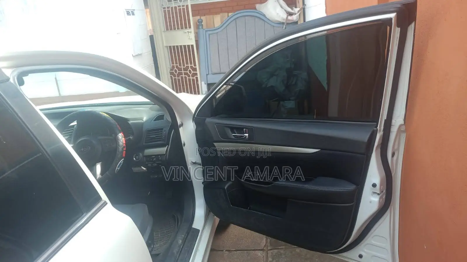 Subaru Legacy 2012 Pearl