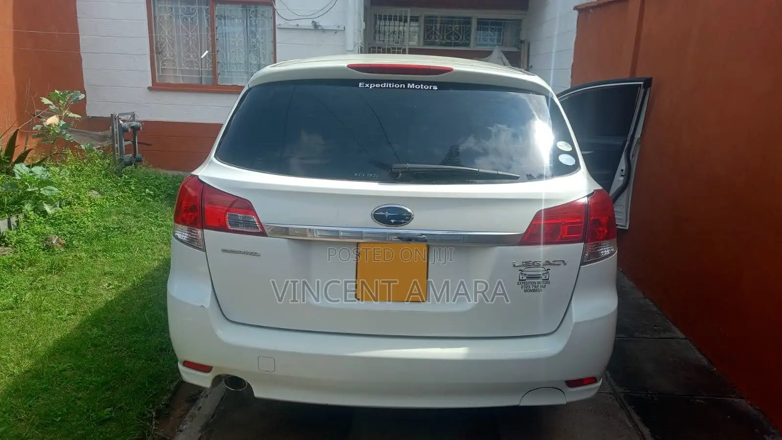 Subaru Legacy 2012 Pearl