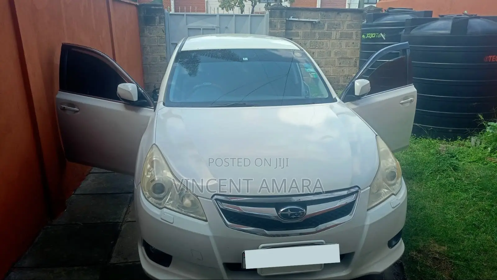 Subaru Legacy 2012 Pearl