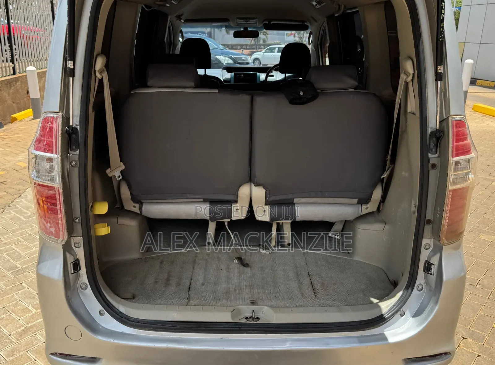 Toyota Noah 2008 Silver