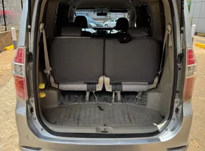 Toyota Noah 2008 Silver