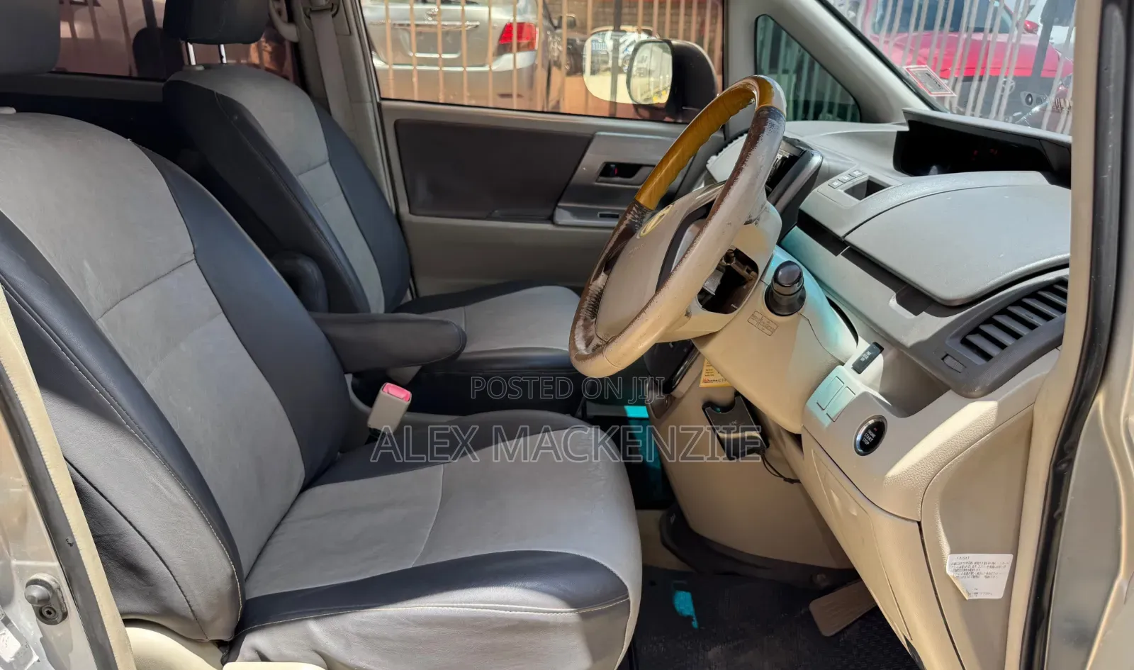 Toyota Noah 2008 Silver