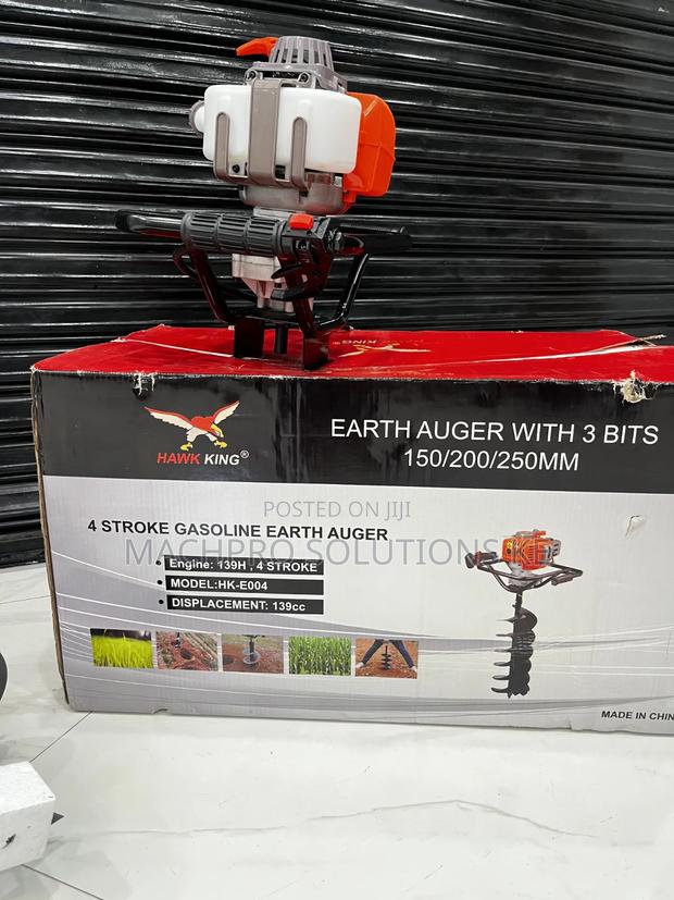 4 Stroke Hawk King Earth Auger - main view
