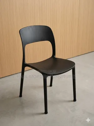 Black Plastic Seat Chair