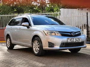 Toyota Corolla Fielder 2013 Silver