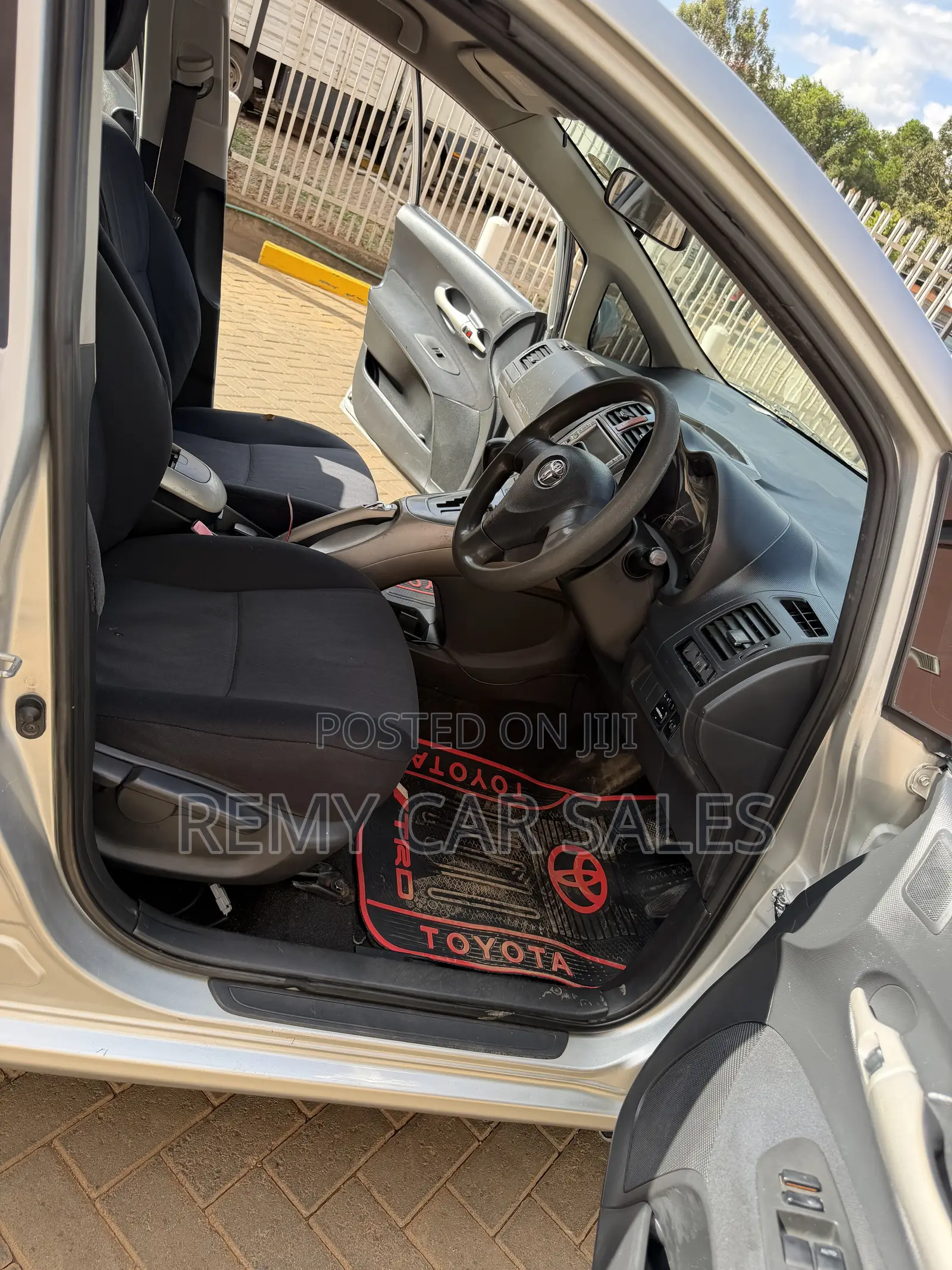 Toyota Auris 2007 Silver