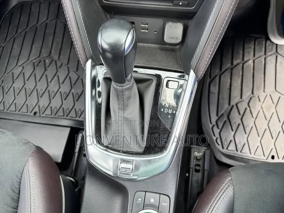 Mazda AZ 2018 Gray
