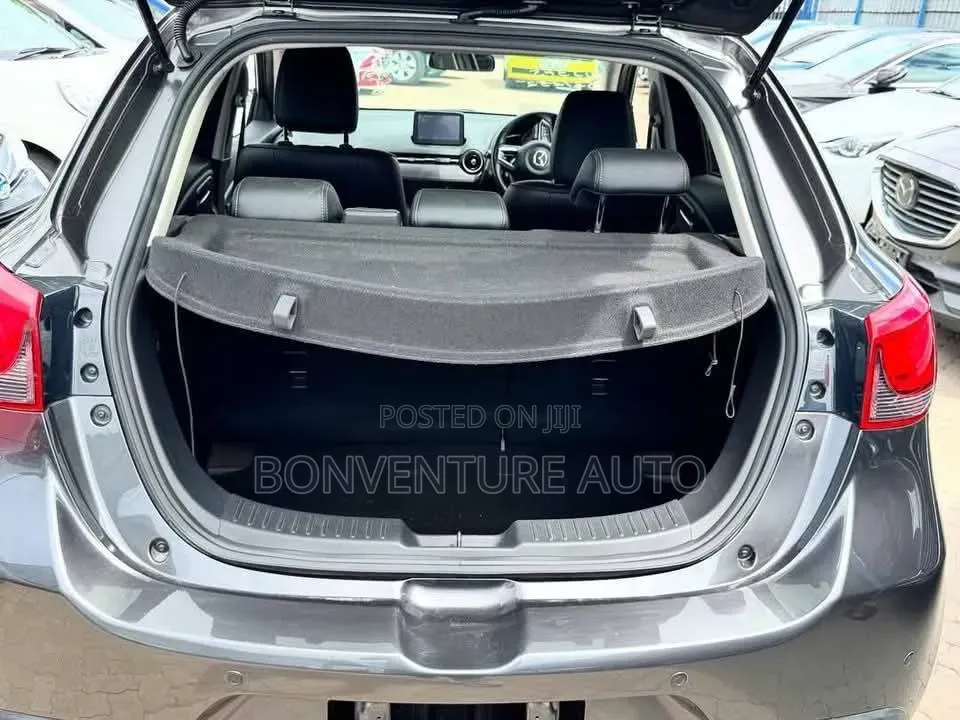 Mazda AZ 2018 Gray