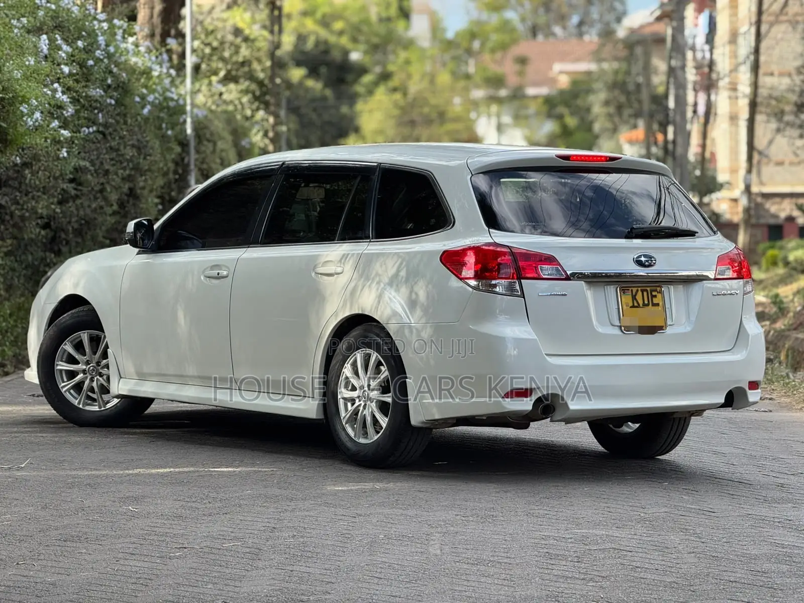 Subaru Legacy 2014 White
