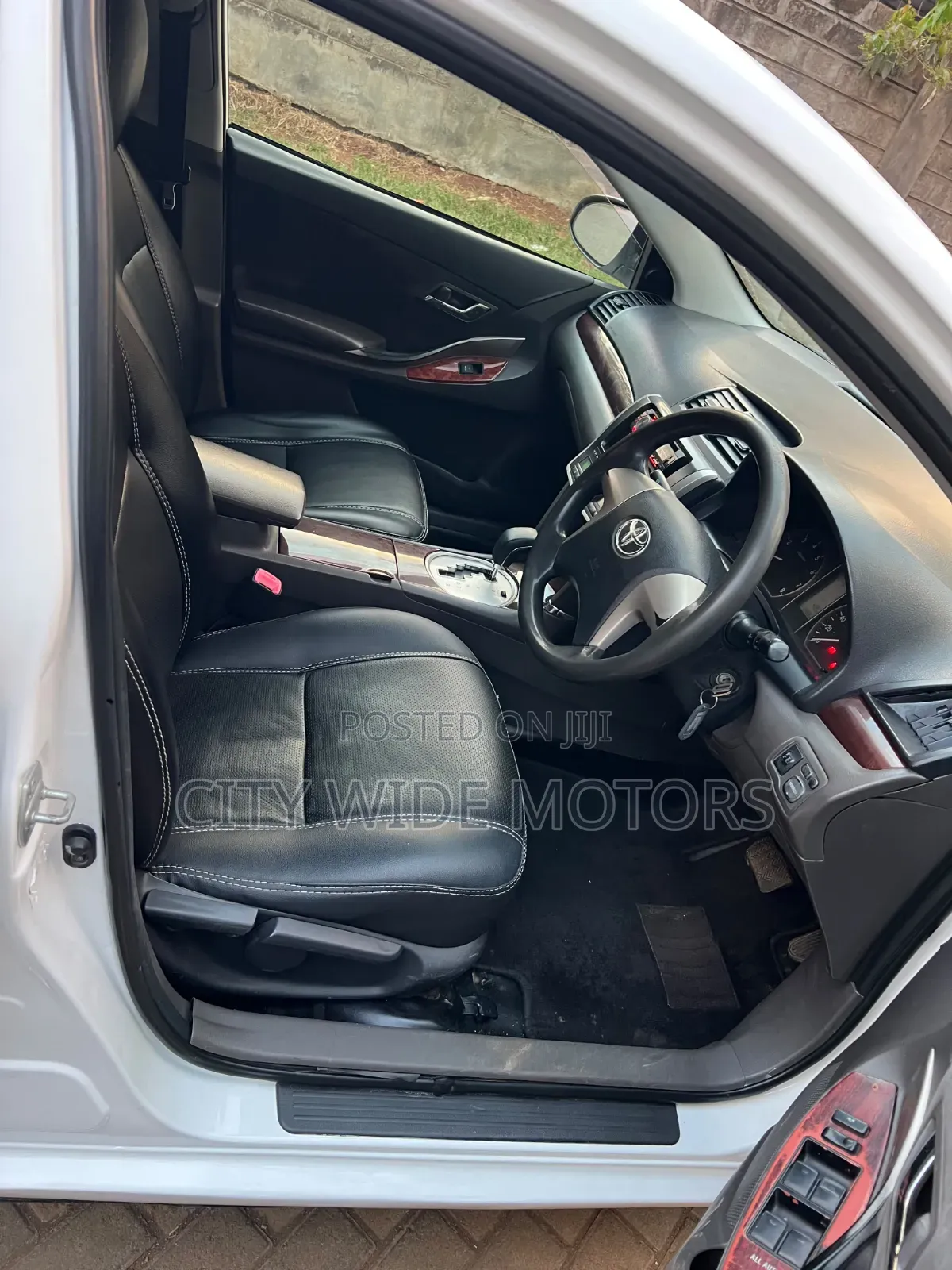 Toyota Premio 2012 White