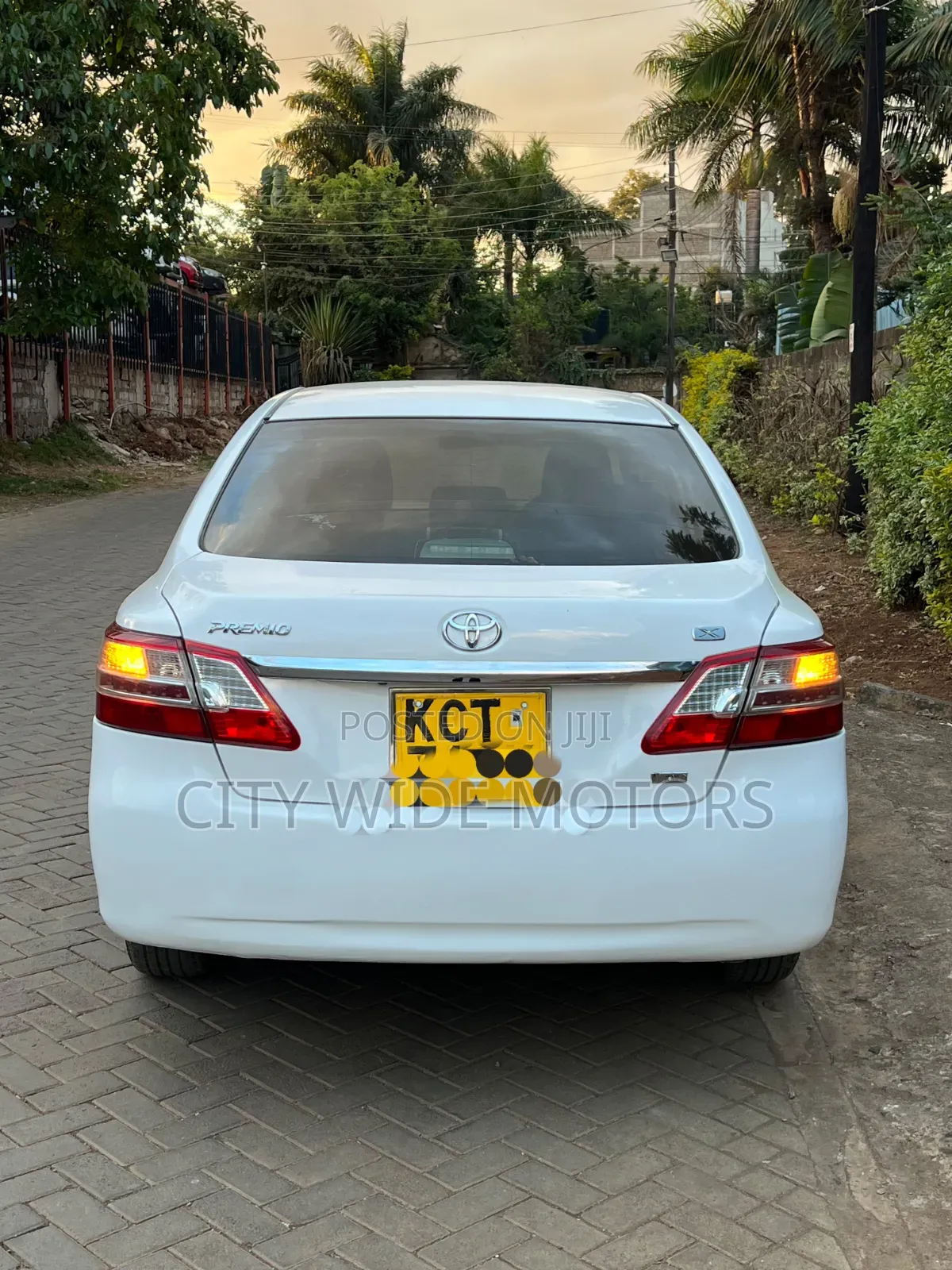 Toyota Premio 2012 White