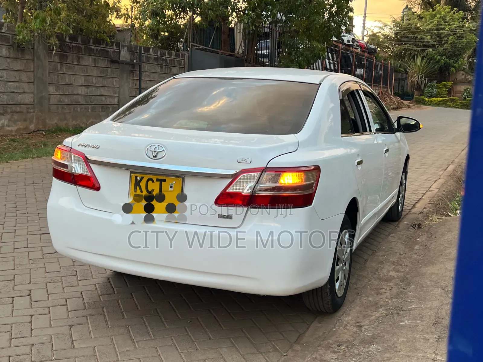 Toyota Premio 2012 White