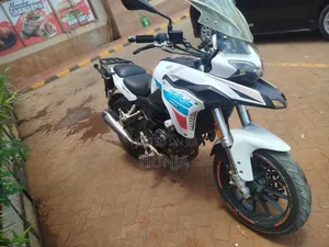 Benelli 2020 White