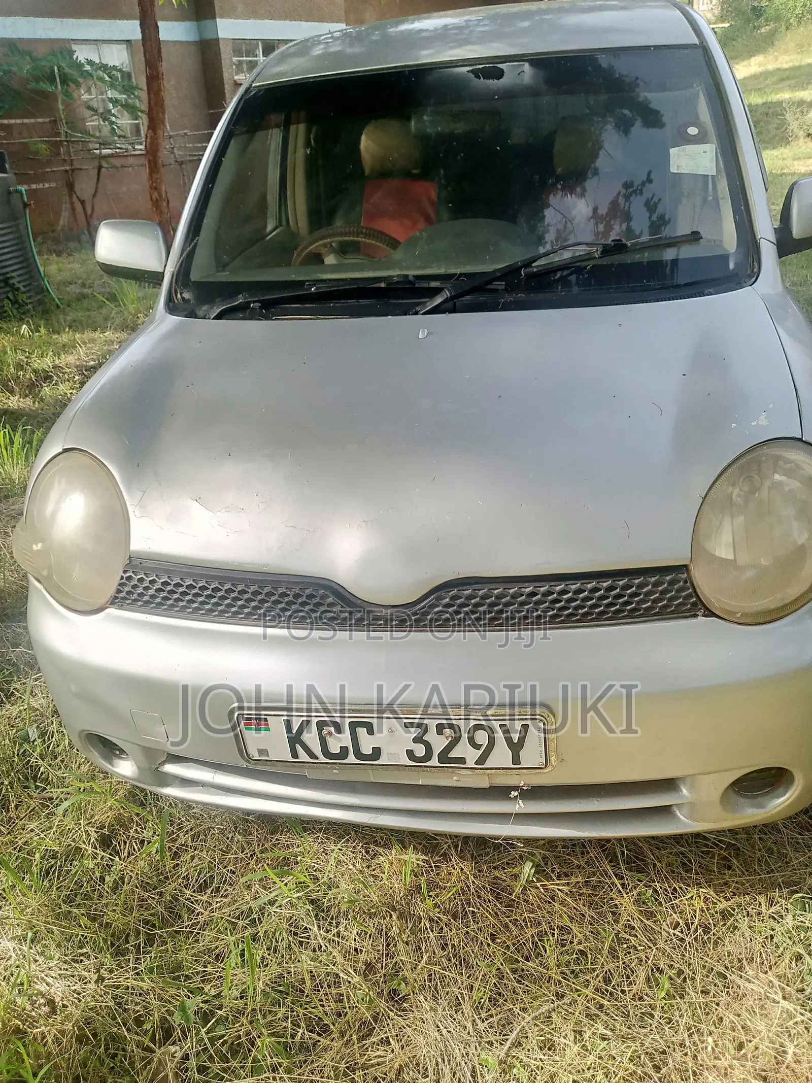 Toyota Sienta 2010 Silver