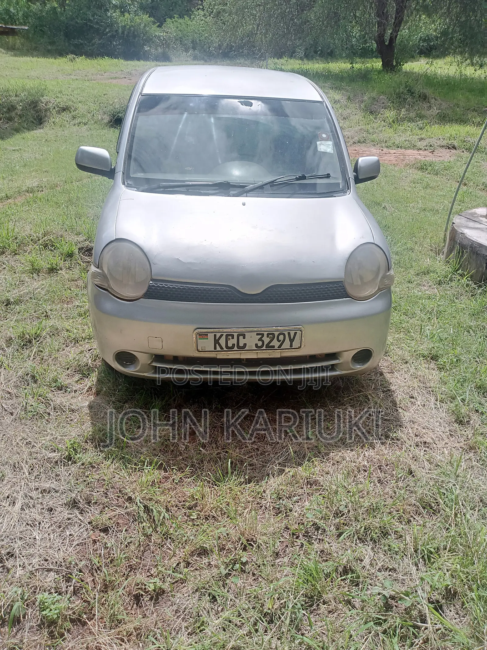 Toyota Sienta 2010 Silver