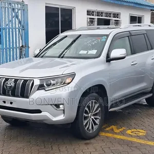 Toyota Land Cruiser Prado 2.8 2018 Silver