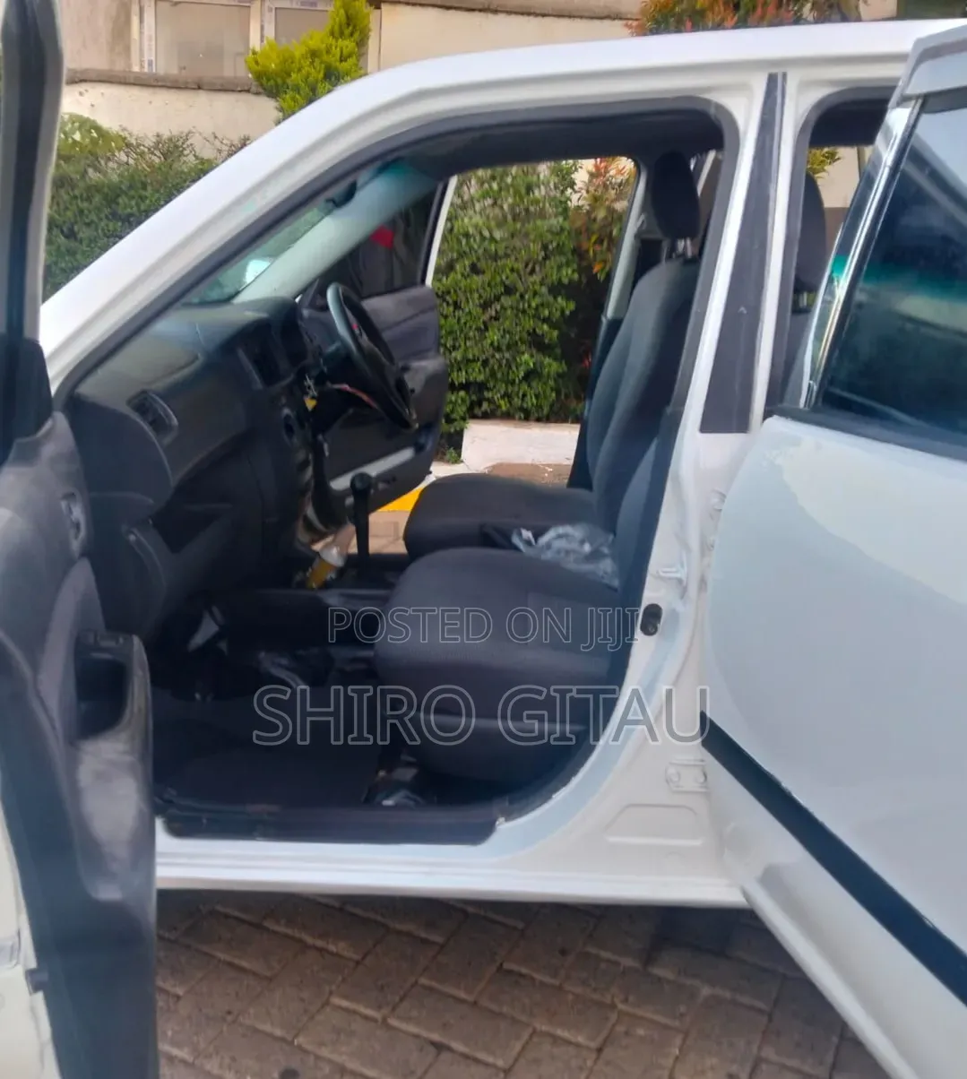 Toyota Succeed 2005 White