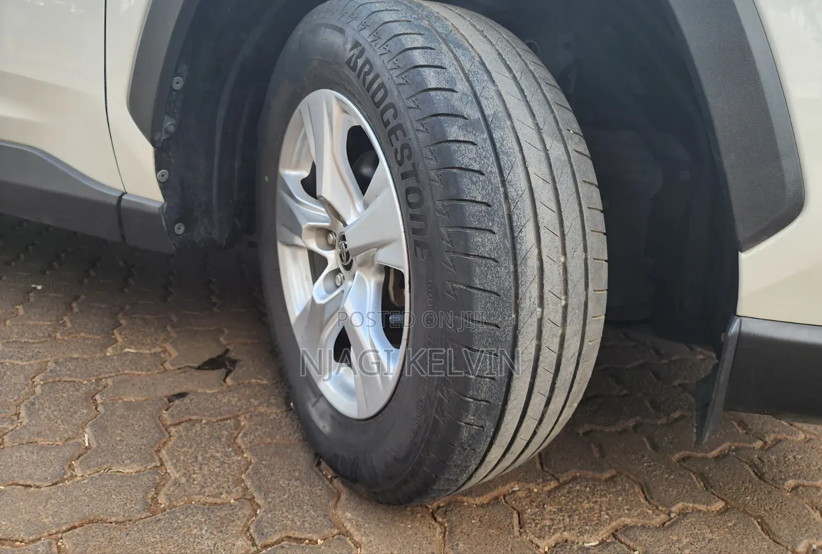 Toyota RAV4 2019 White