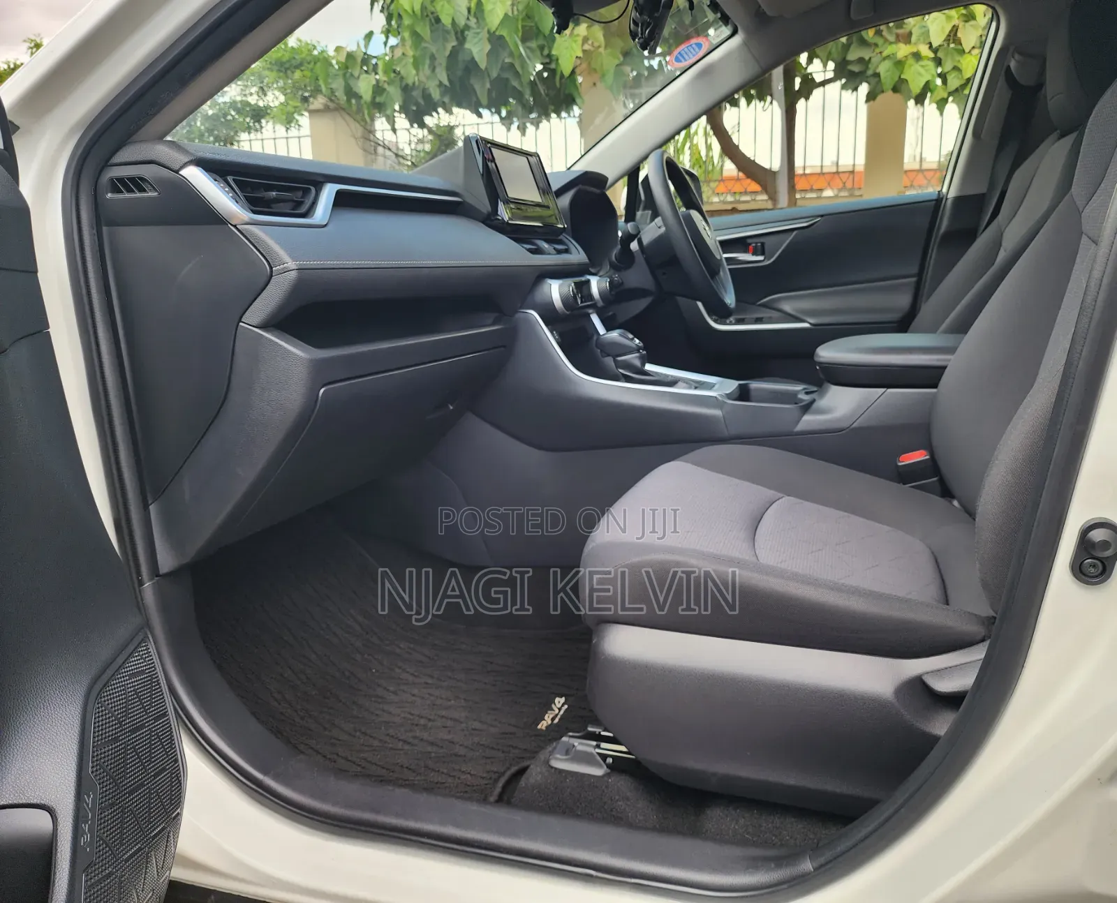 Toyota RAV4 2019 White